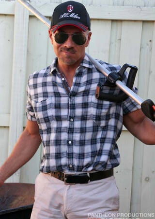 Max Dunhill solo