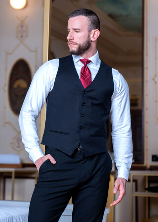 Hotel-X: Dry Cleaning