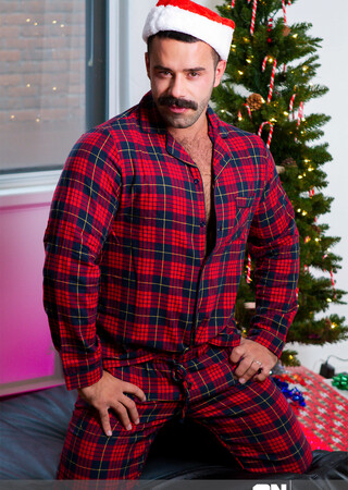 From The Vault: Christmas 5-Way