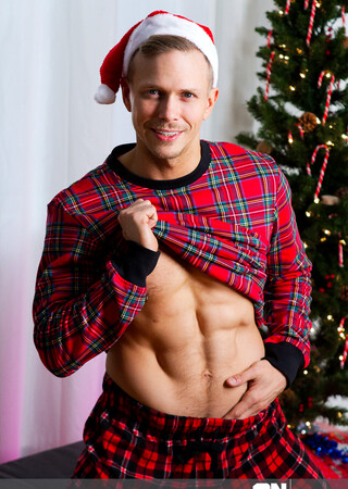 From The Vault: Christmas 5-Way