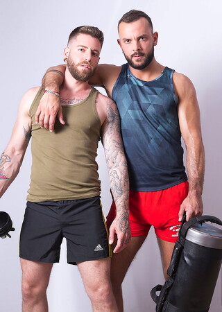 PERSONAL BARE TRAINER